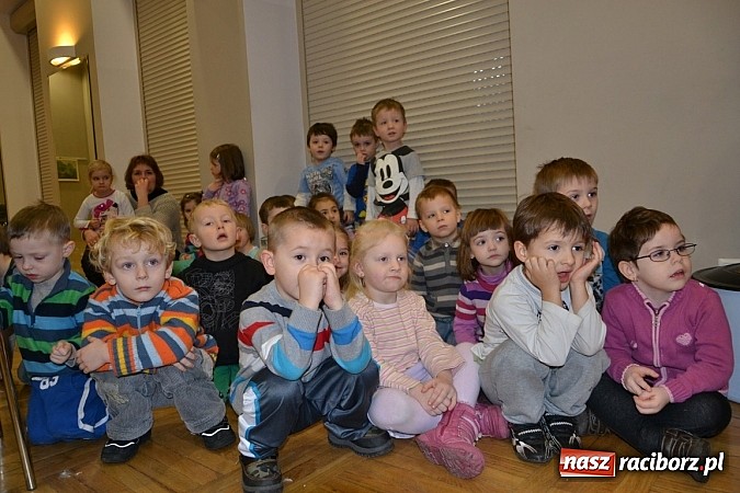 Zdjęcie w galerii na portalu naszraciborz.pl: Co tam, sąsiadko, we wsi słychać wiadomości z regionu