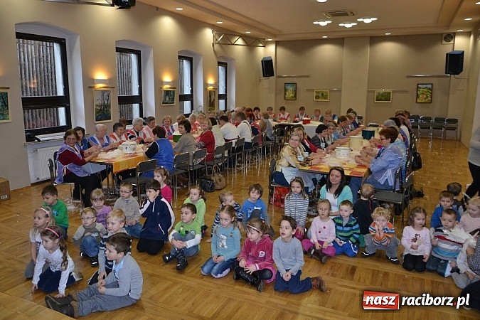 Zdjęcie w galerii na portalu naszraciborz.pl: Co tam, sąsiadko, we wsi słychać wiadomości z regionu