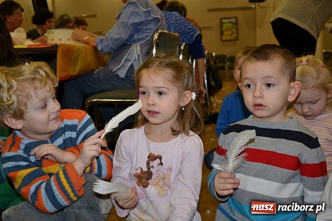 Zdjęcie w galerii na portalu naszraciborz.pl: Co tam, sąsiadko, we wsi słychać wiadomości z regionu