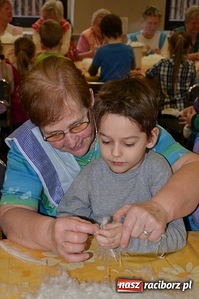 Zdjęcie w galerii na portalu naszraciborz.pl: Co tam, sąsiadko, we wsi słychać wiadomości z regionu