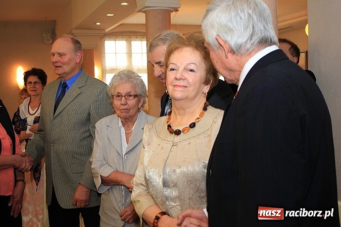 Zdjęcie w galerii na portalu naszraciborz.pl: 50 lat razem. Osiem par świętowało w USC wiadomości z regionu
