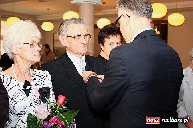 Zdjęcie w galerii na portalu naszraciborz.pl: 50 lat razem. Osiem par świętowało w USC wiadomości z regionu