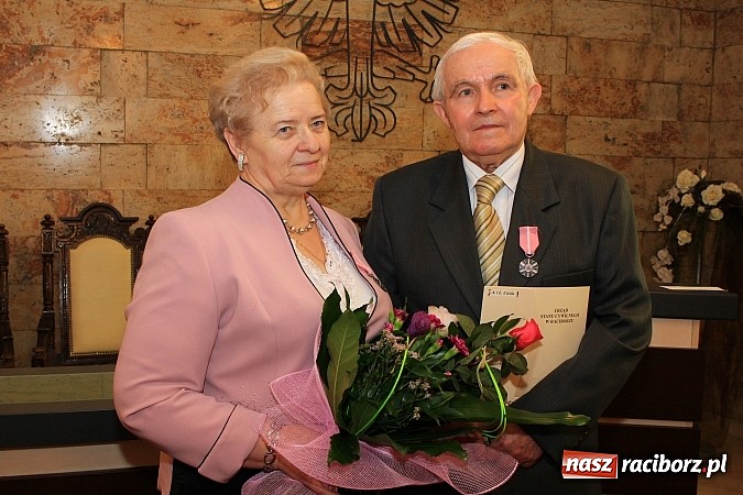 Zdjęcie w galerii na portalu naszraciborz.pl: 50 lat razem. Osiem par świętowało w USC wiadomości z regionu