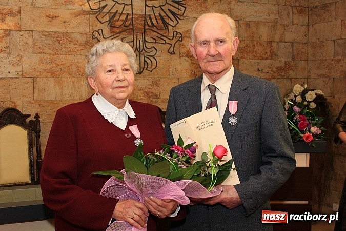 Zdjęcie w galerii na portalu naszraciborz.pl: 50 lat razem. Osiem par świętowało w USC wiadomości z regionu