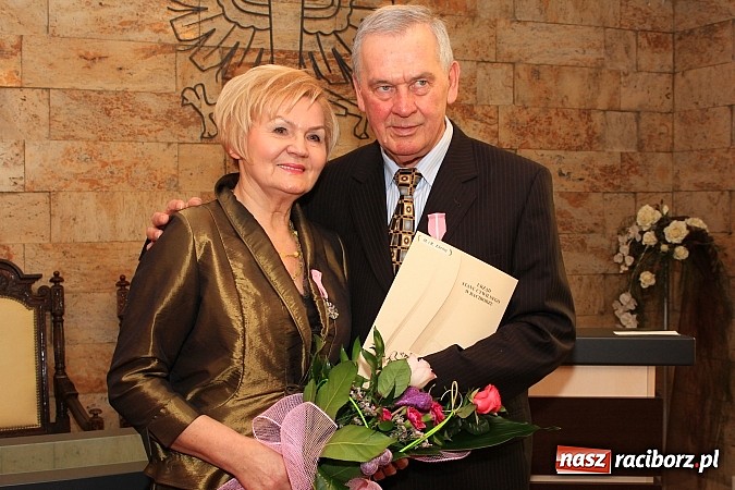 Zdjęcie w galerii na portalu naszraciborz.pl: 50 lat razem. Osiem par świętowało w USC wiadomości z regionu