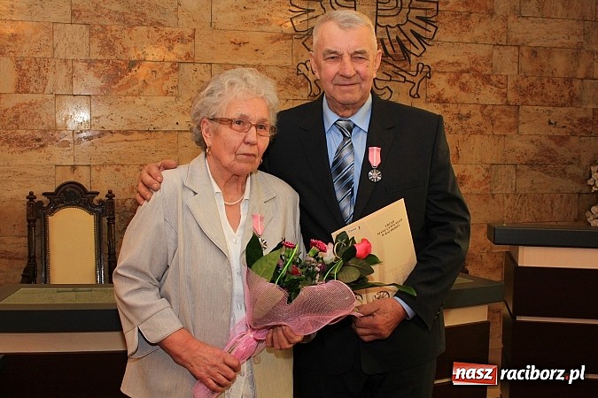 Zdjęcie w galerii na portalu naszraciborz.pl: 50 lat razem. Osiem par świętowało w USC wiadomości z regionu