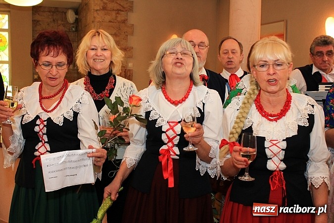 Zdjęcie w galerii na portalu naszraciborz.pl: 50 lat razem. Osiem par świętowało w USC wiadomości z regionu