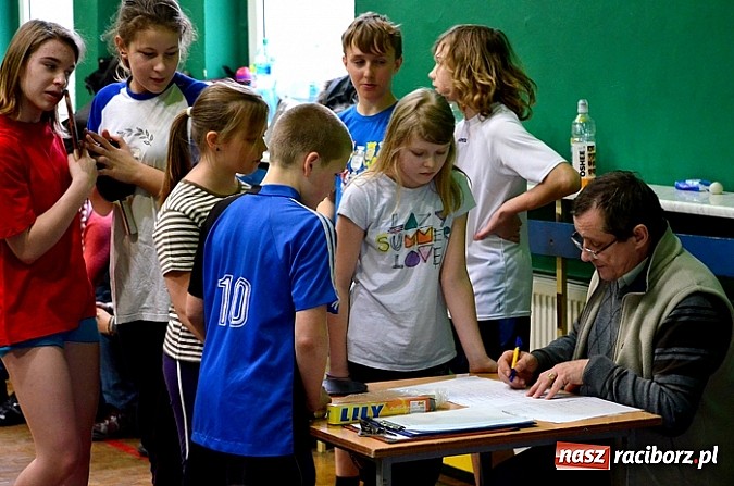 Zdjęcie w galerii na portalu naszraciborz.pl: W finale miejskim najlepsze SP 4 i SP 18 wiadomości z regionu