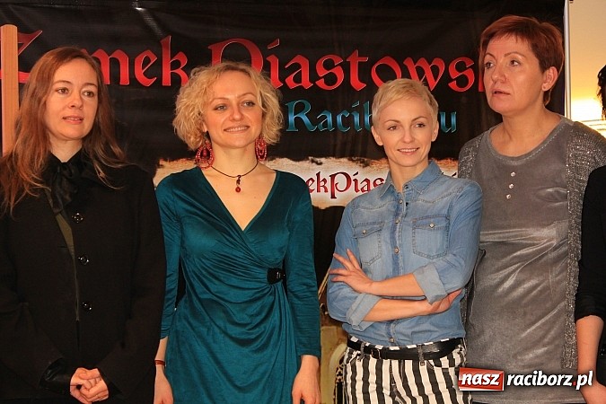 Zdjęcie w galerii na portalu naszraciborz.pl: Hiszpańskie rytmy na Zamku Piastowskim z Anią Wyszkoni w jury wiadomości z regionu