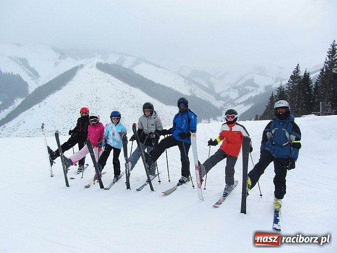Zdjęcie w galerii na portalu naszraciborz.pl: Uczniowie z Krzanowic na nartach w Słowacji wiadomości z regionu
