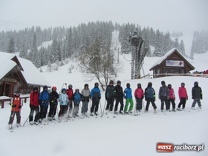 Zdjęcie w galerii na portalu naszraciborz.pl: Uczniowie z Krzanowic na nartach w Słowacji wiadomości z regionu