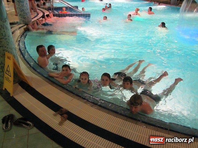 Zdjęcie w galerii na portalu naszraciborz.pl: Uczniowie z Krzanowic na nartach w Słowacji wiadomości z regionu