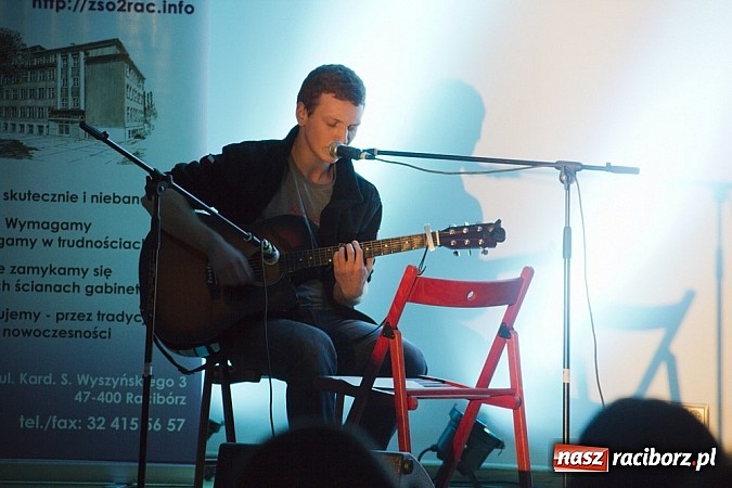 Zdjęcie w galerii na portalu naszraciborz.pl: Zamek Piastowski: koncert finałowy przeglądu piosenki hiszpańskojęzycznej wiadomości z regionu