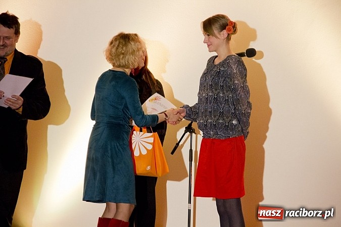 Zdjęcie w galerii na portalu naszraciborz.pl: Zamek Piastowski: koncert finałowy przeglądu piosenki hiszpańskojęzycznej wiadomości z regionu