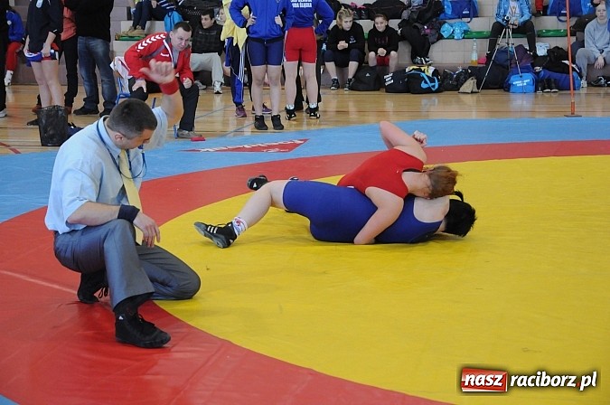 Zdjęcie w galerii na portalu naszraciborz.pl: Złoto Pauli Kozłow na Międzynarodowych Mistrzostwach Polski w zapasach kobiet wiadomości z regionu