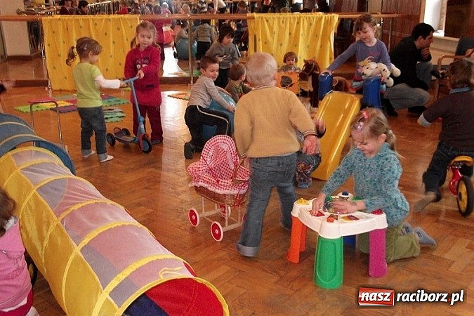 Zdjęcie w galerii na portalu naszraciborz.pl: W Fiku-Miku wydarzenie goni wydarzenie wiadomości z regionu