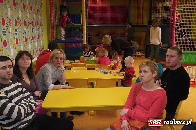 Zdjęcie w galerii na portalu naszraciborz.pl: W Fiku-Miku wydarzenie goni wydarzenie wiadomości z regionu