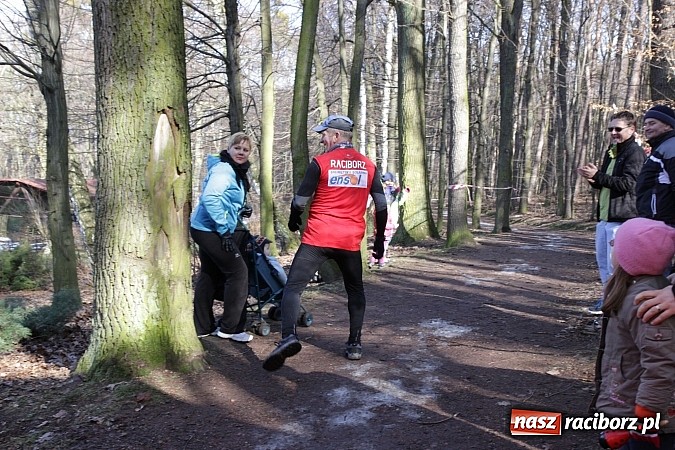 Zdjęcie w galerii na portalu naszraciborz.pl: II Bieg Twardziela w raciborskim Arboretum wiadomości z regionu