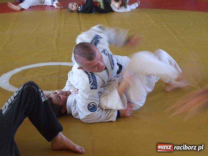 Zdjęcie w galerii na portalu naszraciborz.pl: Mistrz Mariusz Linke zawitał do Raciborza wiadomości z regionu