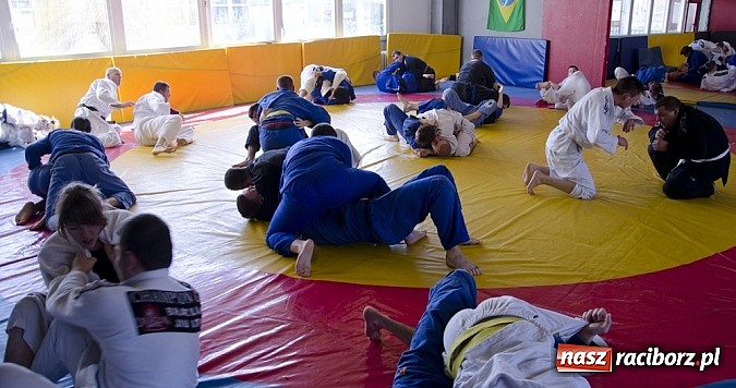 Zdjęcie w galerii na portalu naszraciborz.pl: Mistrz Mariusz Linke zawitał do Raciborza wiadomości z regionu