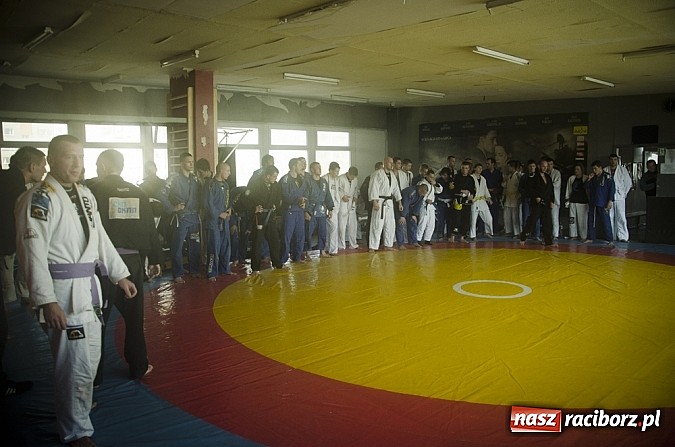 Zdjęcie w galerii na portalu naszraciborz.pl: Mistrz Mariusz Linke zawitał do Raciborza wiadomości z regionu