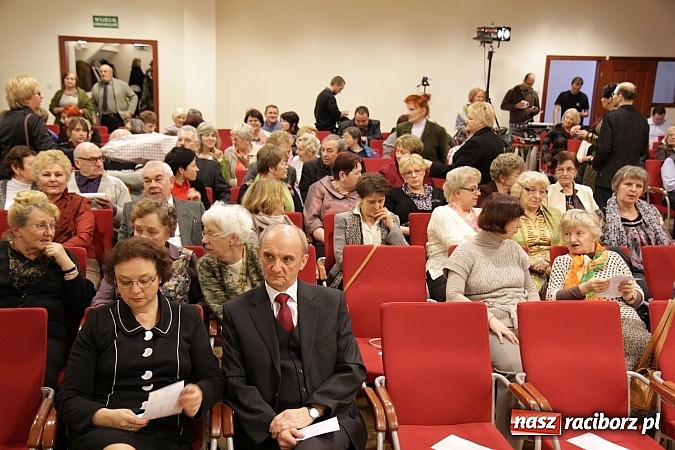 Zdjęcie w galerii na portalu naszraciborz.pl: Pantofelek 2012 dla Krystyny Lamczyk wiadomości z regionu