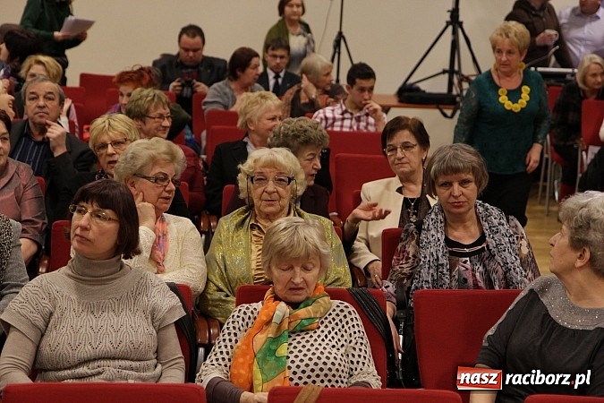 Zdjęcie w galerii na portalu naszraciborz.pl: Pantofelek 2012 dla Krystyny Lamczyk wiadomości z regionu