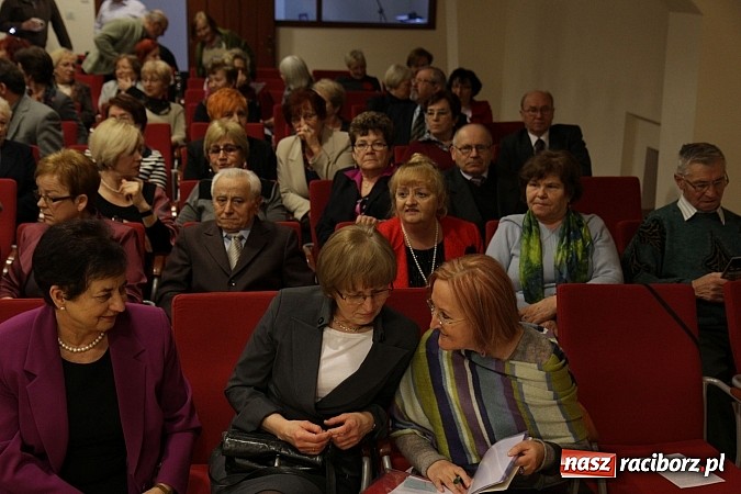 Zdjęcie w galerii na portalu naszraciborz.pl: Pantofelek 2012 dla Krystyny Lamczyk wiadomości z regionu