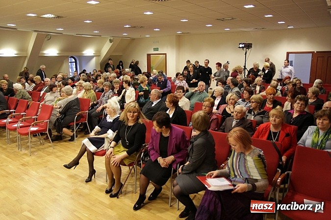 Zdjęcie w galerii na portalu naszraciborz.pl: Pantofelek 2012 dla Krystyny Lamczyk wiadomości z regionu