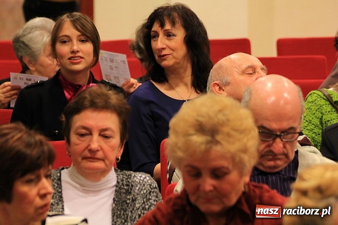 Zdjęcie w galerii na portalu naszraciborz.pl: Pantofelek 2012 dla Krystyny Lamczyk wiadomości z regionu