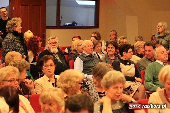 Zdjęcie w galerii na portalu naszraciborz.pl: Pantofelek 2012 dla Krystyny Lamczyk wiadomości z regionu