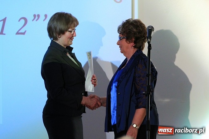 Zdjęcie w galerii na portalu naszraciborz.pl: Pantofelek 2012 dla Krystyny Lamczyk wiadomości z regionu