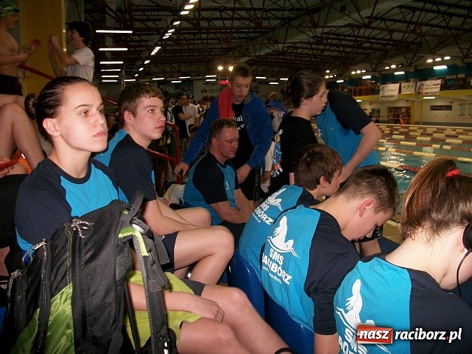 Zdjęcie w galerii na portalu naszraciborz.pl: Pływanie: 3 x złoto Angeliki Wikieł wiadomości z regionu