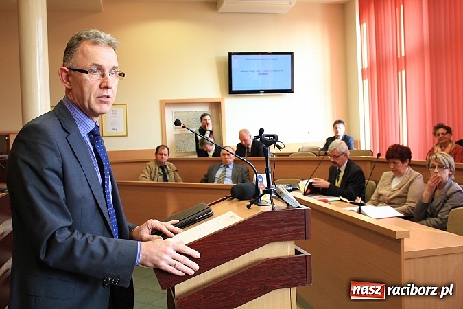 Zdjęcie w galerii na portalu naszraciborz.pl: Mieszkańcy Nowych Zagród rozczarowani spotkaniem. Przyszli żeby się rozejść wiadomości z regionu