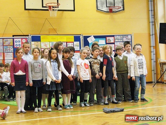 Zdjęcie w galerii na portalu naszraciborz.pl: Bezpieczeństwo i pierwsza pomoc w SP 13 wiadomości z regionu