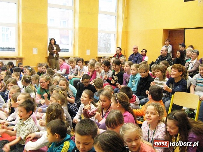 Zdjęcie w galerii na portalu naszraciborz.pl: Bezpieczeństwo i pierwsza pomoc w SP 13 wiadomości z regionu
