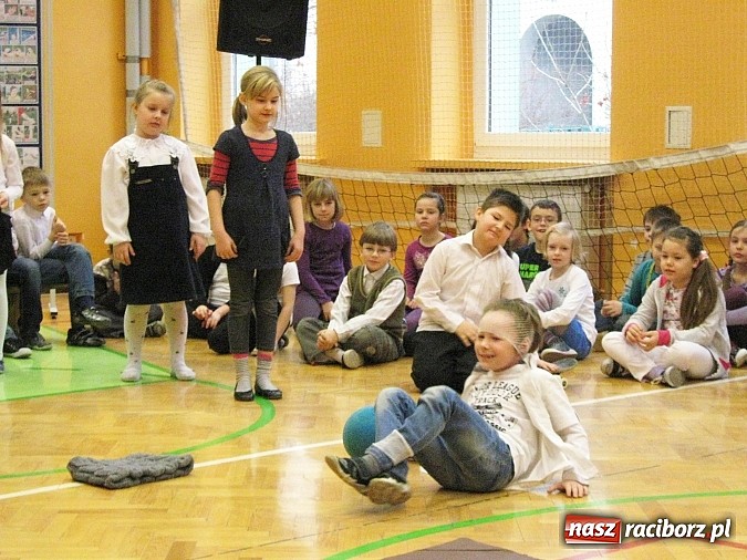 Zdjęcie w galerii na portalu naszraciborz.pl: Bezpieczeństwo i pierwsza pomoc w SP 13 wiadomości z regionu