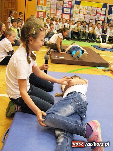 Zdjęcie w galerii na portalu naszraciborz.pl: Bezpieczeństwo i pierwsza pomoc w SP 13 wiadomości z regionu