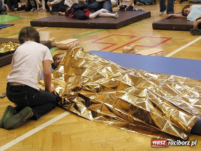Zdjęcie w galerii na portalu naszraciborz.pl: Bezpieczeństwo i pierwsza pomoc w SP 13 wiadomości z regionu