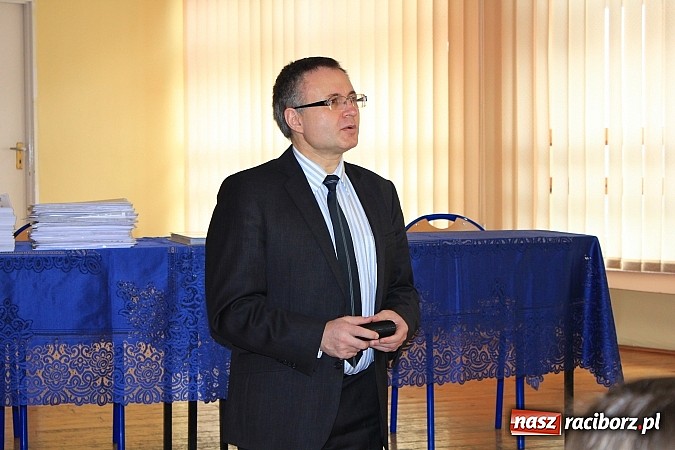 Zdjęcie w galerii na portalu naszraciborz.pl: Matematyczna elita rywalizuje w G3 wiadomości z regionu