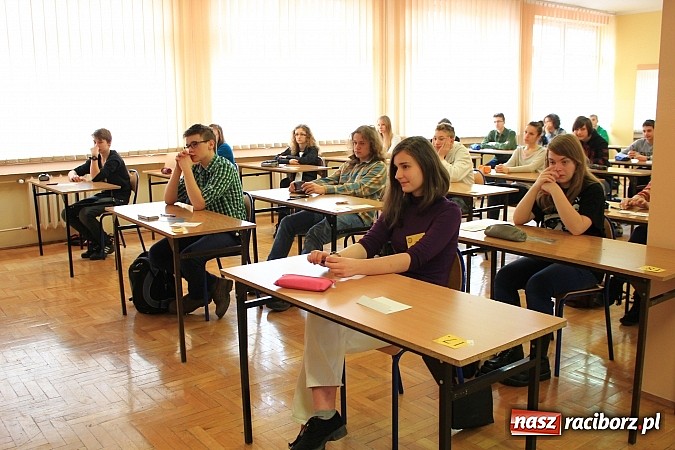 Zdjęcie w galerii na portalu naszraciborz.pl: Matematyczna elita rywalizuje w G3 wiadomości z regionu