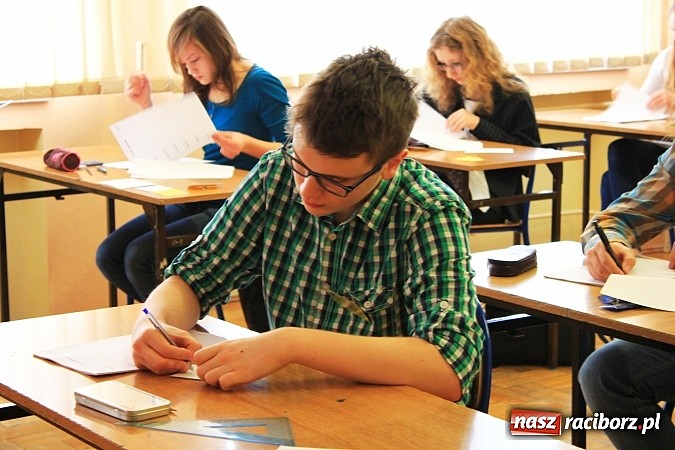 Zdjęcie w galerii na portalu naszraciborz.pl: Matematyczna elita rywalizuje w G3 wiadomości z regionu