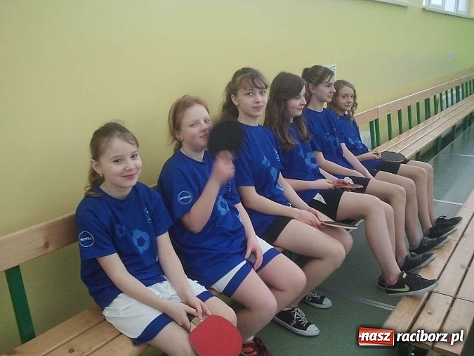 Zdjęcie w galerii na portalu naszraciborz.pl: Pawłów i Pietrowice podzielili się pucharami wiadomości z regionu