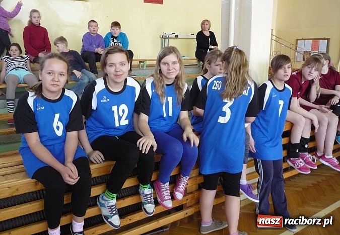 Zdjęcie w galerii na portalu naszraciborz.pl: Bieńkowice najlepsze w minisiatkówce wiadomości z regionu