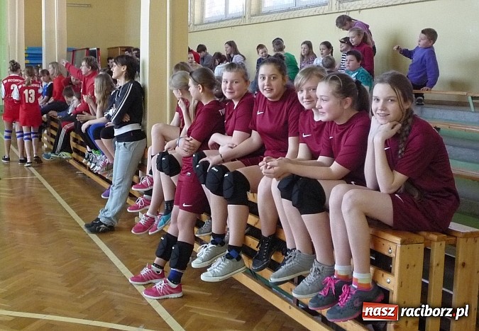 Zdjęcie w galerii na portalu naszraciborz.pl: Bieńkowice najlepsze w minisiatkówce wiadomości z regionu