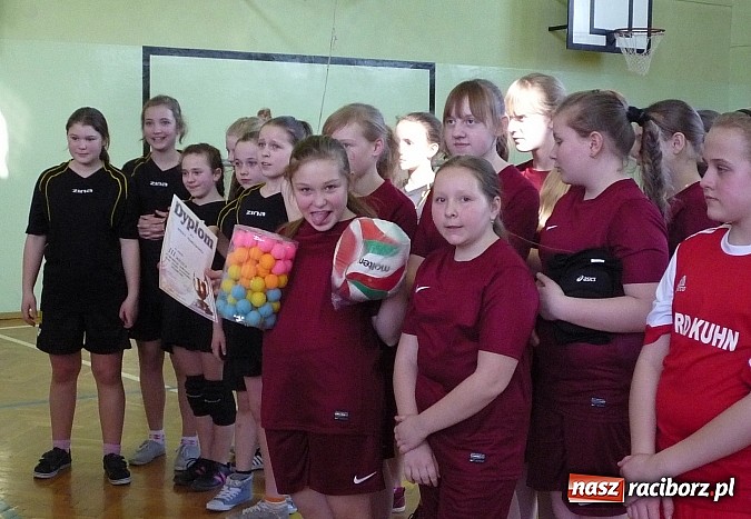 Zdjęcie w galerii na portalu naszraciborz.pl: Bieńkowice najlepsze w minisiatkówce wiadomości z regionu
