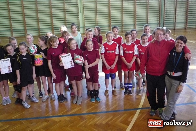 Zdjęcie w galerii na portalu naszraciborz.pl: Bieńkowice najlepsze w minisiatkówce wiadomości z regionu