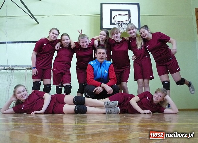 Zdjęcie w galerii na portalu naszraciborz.pl: Bieńkowice najlepsze w minisiatkówce wiadomości z regionu