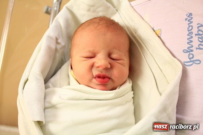 Zdjęcie w galerii na portalu naszraciborz.pl: Kasia i Darek cieszą się z narodzin córeczki wiadomości z regionu