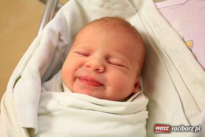Zdjęcie w galerii na portalu naszraciborz.pl: Kasia i Darek cieszą się z narodzin córeczki wiadomości z regionu